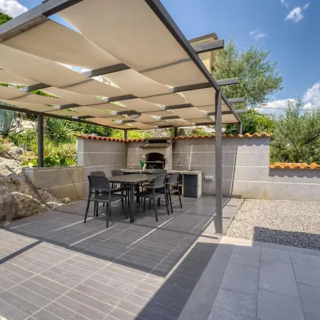 Salvia By Interhome *