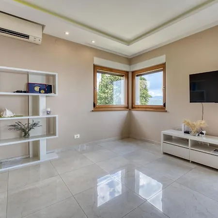 Vakantiehuis Salvia By Interhome Opatija